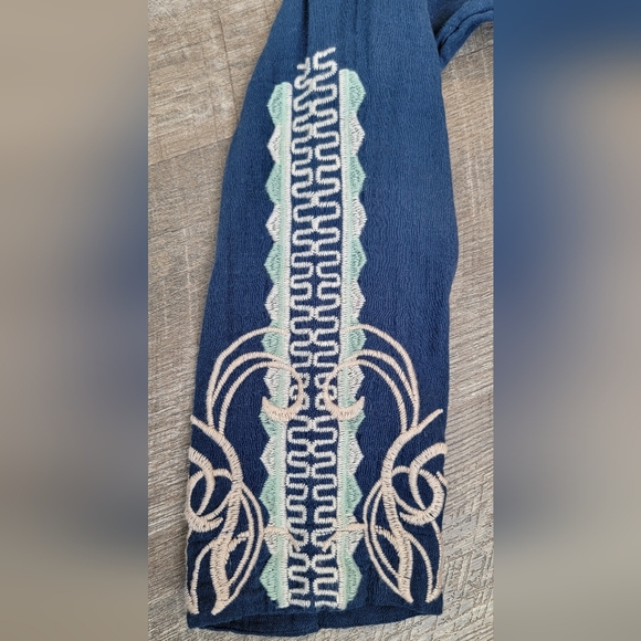 Johnny Was Byia Myrtle Embroidered V Neck Tunic Women's M Blue Multi Ocean Theme - Picture 10 of 15